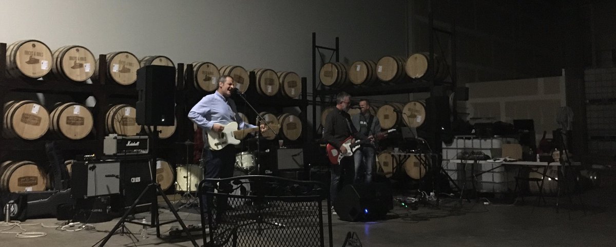 cmatthew65's tweet photo. Tri-State @ Claremont Distillery!¡ https://t.co/drQKsVtJyN