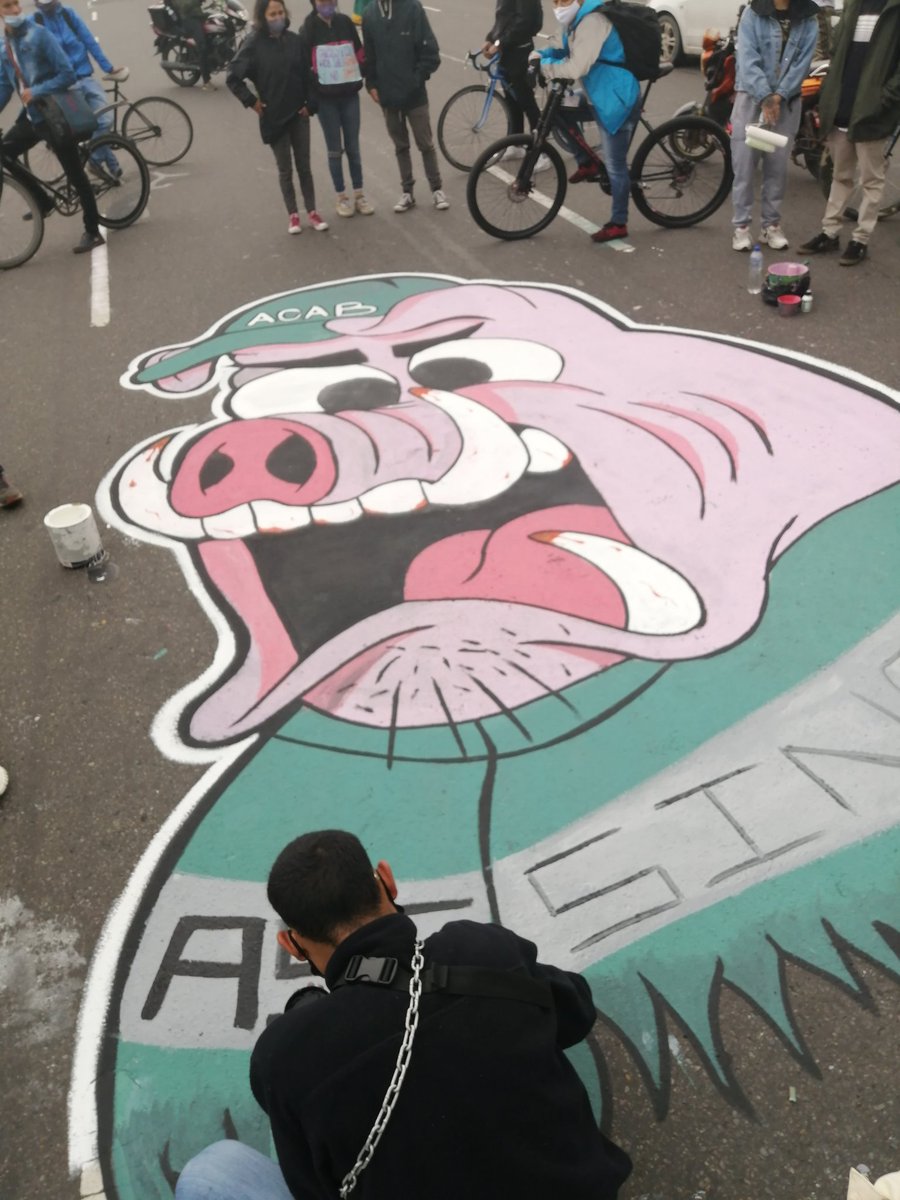 JUANCAELBROKY's tweet photo. Kennedy antiuribista!
#ParoNacional8M
Fotos:@nashiraporras 
Reporta:@ElParcheCritico https://t.co/7NurdF15Ea