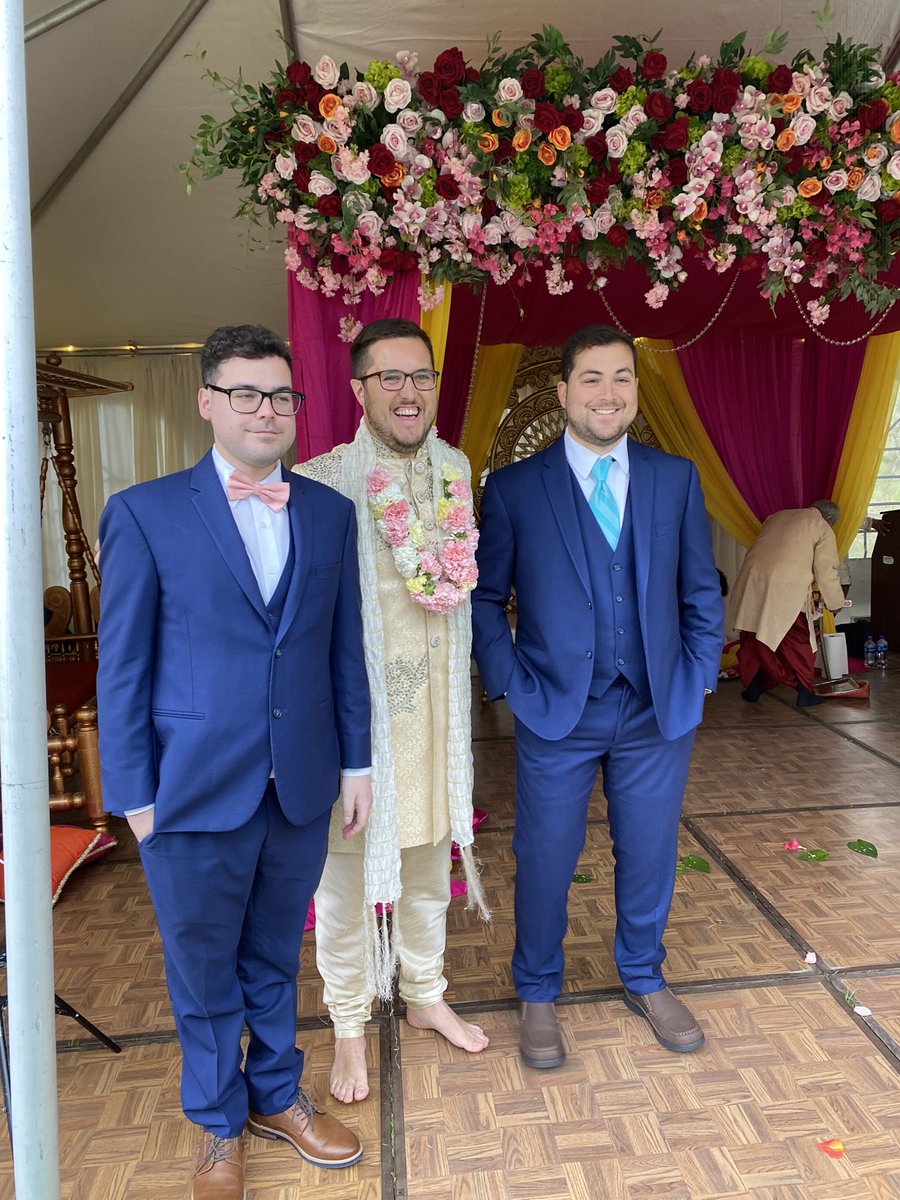colinmack15's tweet photo. Congrats to my brother and his wife Arti on their wedding day. It was perfect! https://t.co/oFVapnTzfD