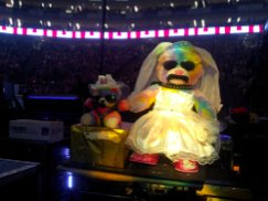 here are the bears in wedding attire. this happened on sept 24th 2015, and there's a theory (that's been mostly debunked) that L and H got engaged/married on sept 28, 2013. either way, they know fans know/care about this theory, especially then.