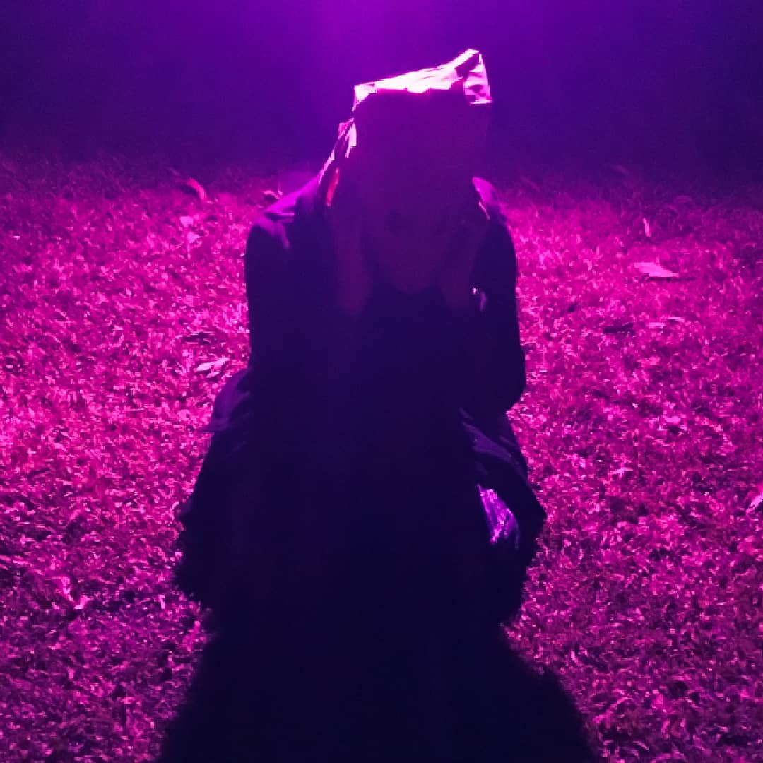 RebeldReaderPTY's tweet image. Fue tanto el hype que me dejó @auronplay con el juego #LittleNightmares que semanas después terminé convenciendo a mis amigos para una sesión de fotos🤣🤣pd: esas misma mandé para mi exámen de composición.
Espero salir bien😂💙wish me luck