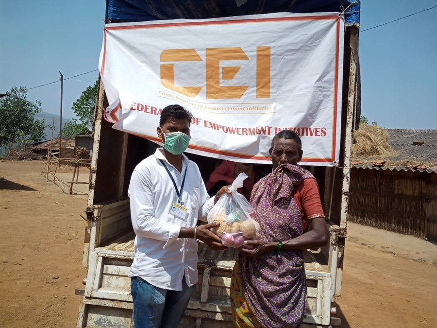 CEIempowers's tweet photo. Since past year, CEI @ceiempowers is ensuring that most vulnerable sections (orphans, widows, senior citizens) of tribals in remote villages of Maharashtra, M.P. get food and medical aid. Most of these tribals don't have Ration cards. #CEI_CovidResponse https://t.co/XSyh2i7khs