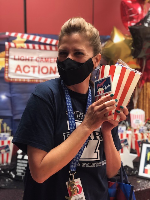 Vines_AISD's tweet photo. We laid out the Red Carpet for our Teachers on this last day of Teacher Appreciation Week! Movie camera Popcorn๐ #VinesStrong #AldineAnywhere #TeacherAppreciationWeek https://t.co/gYqj2VQfkM