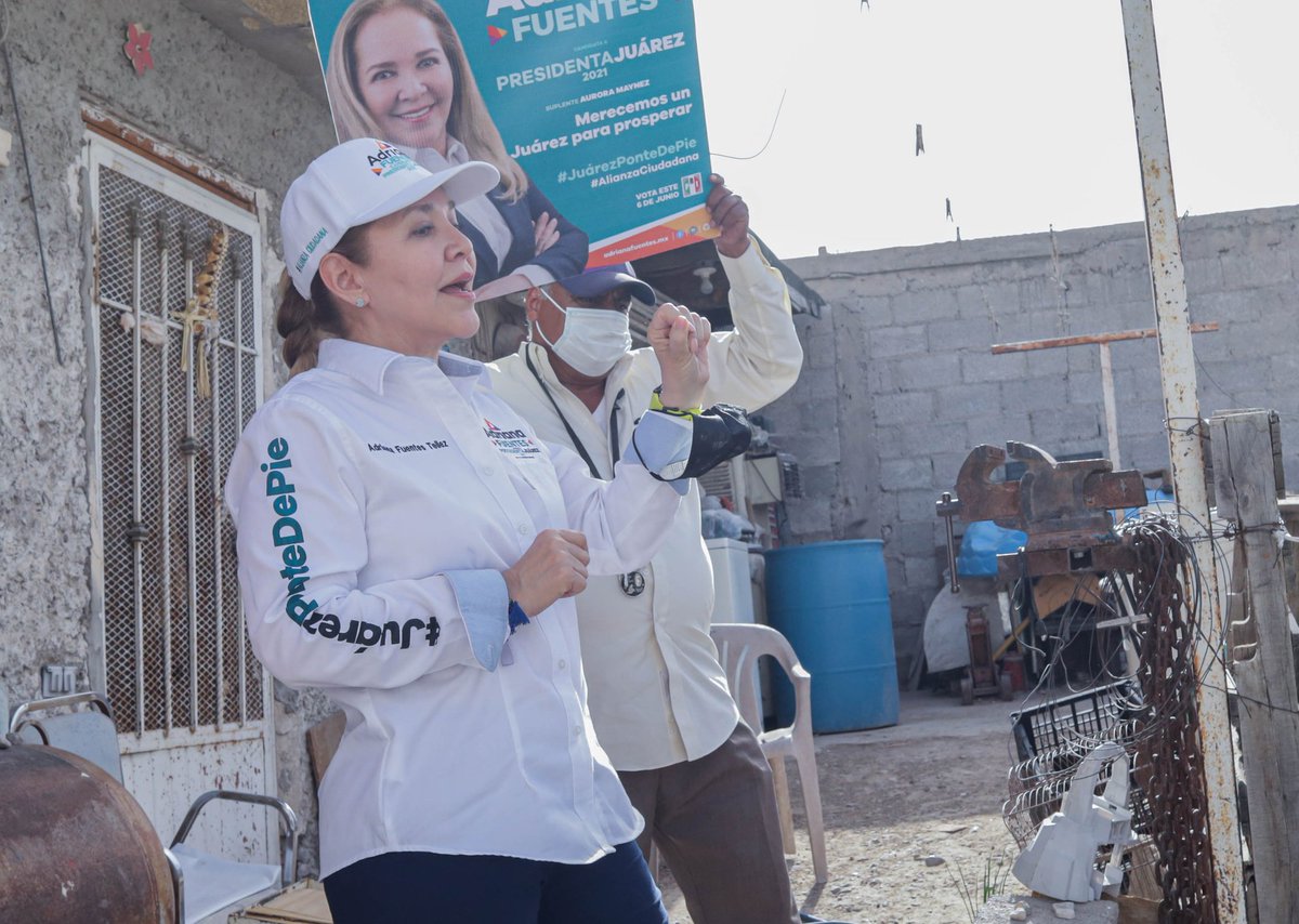 AdrianaFuenTell's tweet photo. Un grato recorrido el que tuvimos por la Colonia México 68, el cual cerramos con una reunión de vecinos del Distrito 06. Necesitamos mejorar muchísimo los servicios aquí, han sido víctima del rezago y desatención de los gobernantes, pero sobre todo de su indiferencia. https://t.co/fwjuCPc6lE