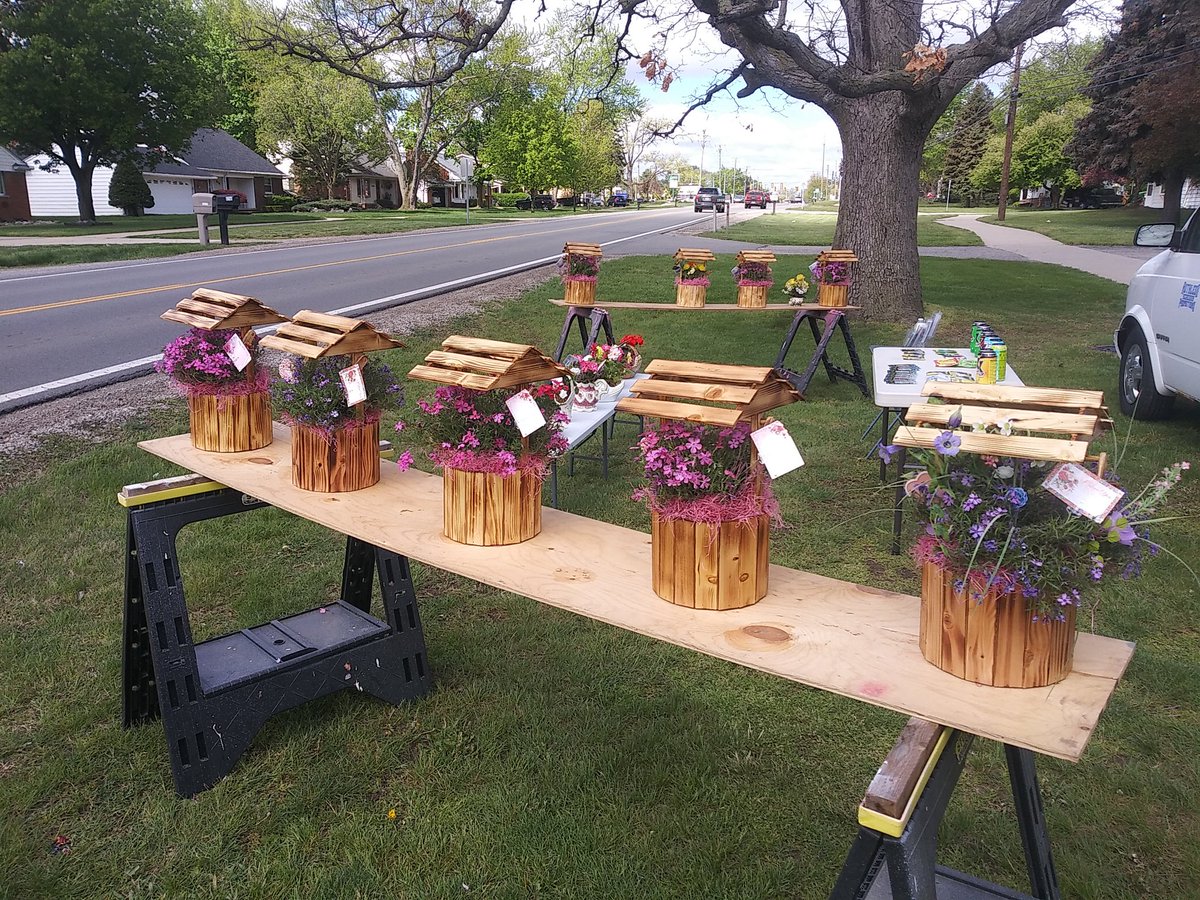 Thanks to everyone who stopped by today for their Mothers Day wells... We completely sold out in a matter of hours so we wont be out tomorrow... We are taking custom orders however so just send an email to PJ@rapromos.net and use WELLS as the subject line. Thanks again! #JRsWells