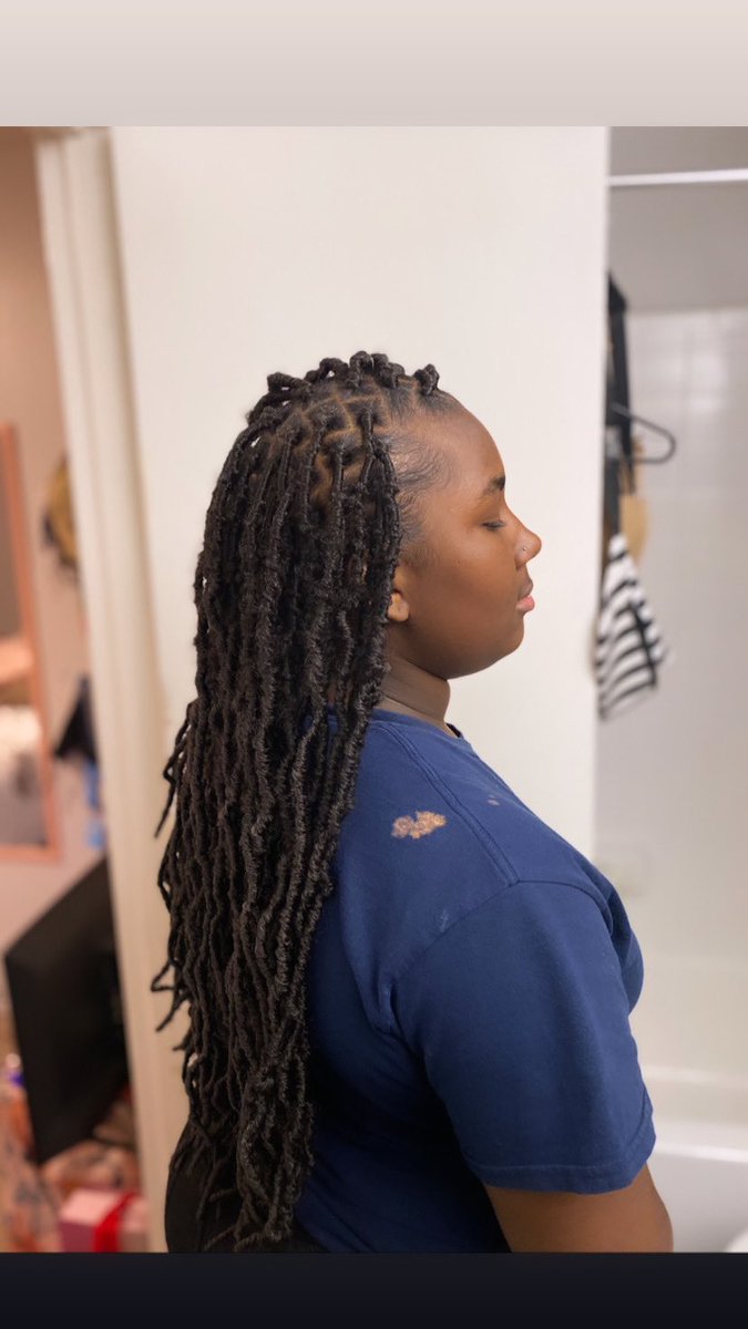 hottieshay_'s tweet photo. Soft locs by me ππ #styledbyshay #GramFam24 #gramfam yes Iβm adding this hair style to my list of available styles in the fall !!. Iβm also located in Dallas tx and taking ALL APPOINTMENTS #dtx #dfwstylist https://t.co/xBFsFcR4Yj