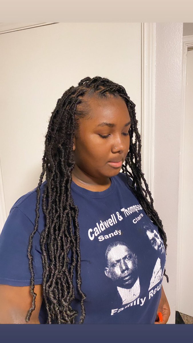 hottieshay_'s tweet photo. Soft locs by me ππ #styledbyshay #GramFam24 #gramfam yes Iβm adding this hair style to my list of available styles in the fall !!. Iβm also located in Dallas tx and taking ALL APPOINTMENTS #dtx #dfwstylist https://t.co/xBFsFcR4Yj