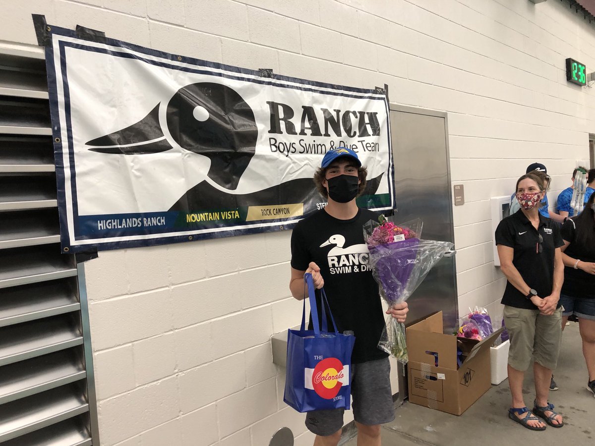 HRHSAthletic's tweet image. Congrats to our ⁦@HRboysswimdive⁩ SENIORS! ⁦@AZATHLETICS⁩ ⁦@OhioStAthletics⁩ We appreciate YOU! #ThankYou