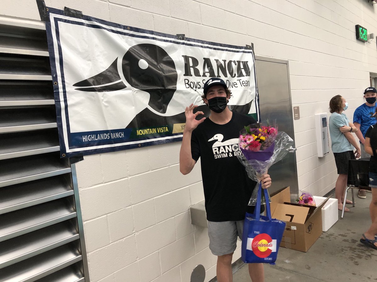 HRHSAthletic's tweet image. Congrats to our ⁦@HRboysswimdive⁩ SENIORS! ⁦@AZATHLETICS⁩ ⁦@OhioStAthletics⁩ We appreciate YOU! #ThankYou