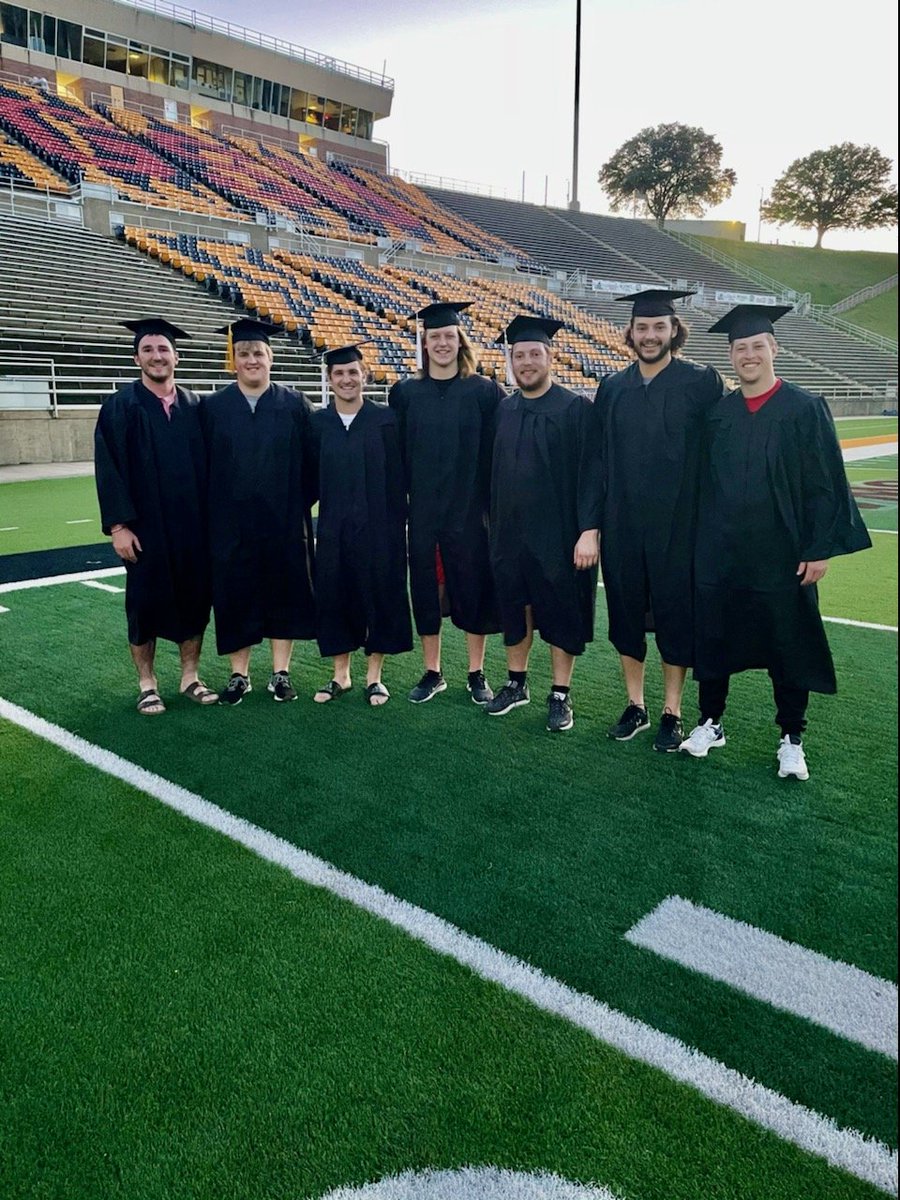 nwc_fb's tweet photo. Had to get some graduation pics today https://t.co/uCZruy00eH
