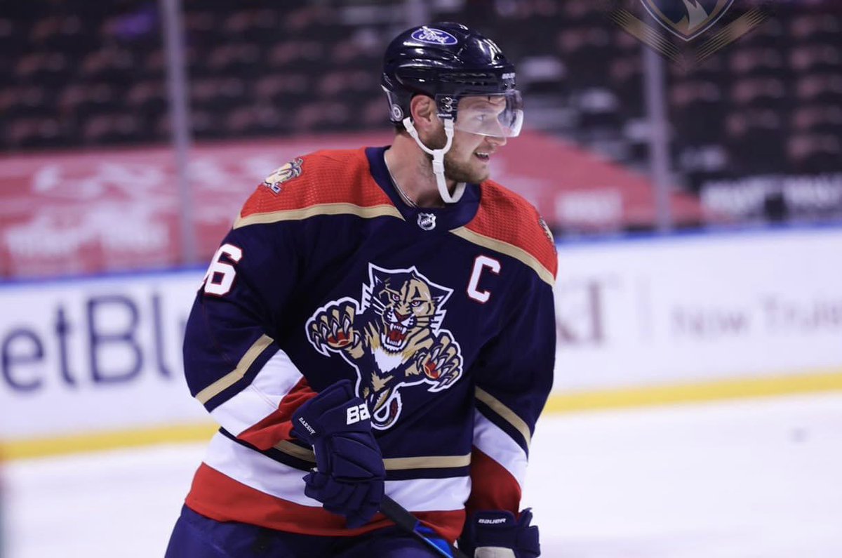 dhanscom88's tweet image. Dear @FlaPanthers organization, 

Can we just go back to our original sweaters permanently please? 

Sincerely, 

#TrueFlaPanthersFan
#WePlaySoMuchBetterInThem
#DifferentEnergy