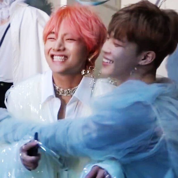 look at their smiles 