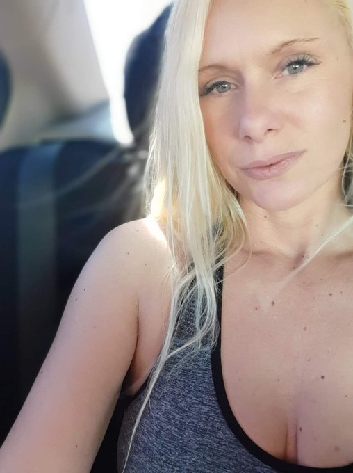 Was worn tf out and not feeling well for almost 2 weeks.  Finally feeling better https://t.co/NKJyhK<a href="/tag/blonde"class="tags"><span>#blonde</span></a><a href="/tag/naked"class="tags"><span>#naked</span></a><a href="/tag/thighhighboots"class="tags"><span>#thighhighboots</span></a>
