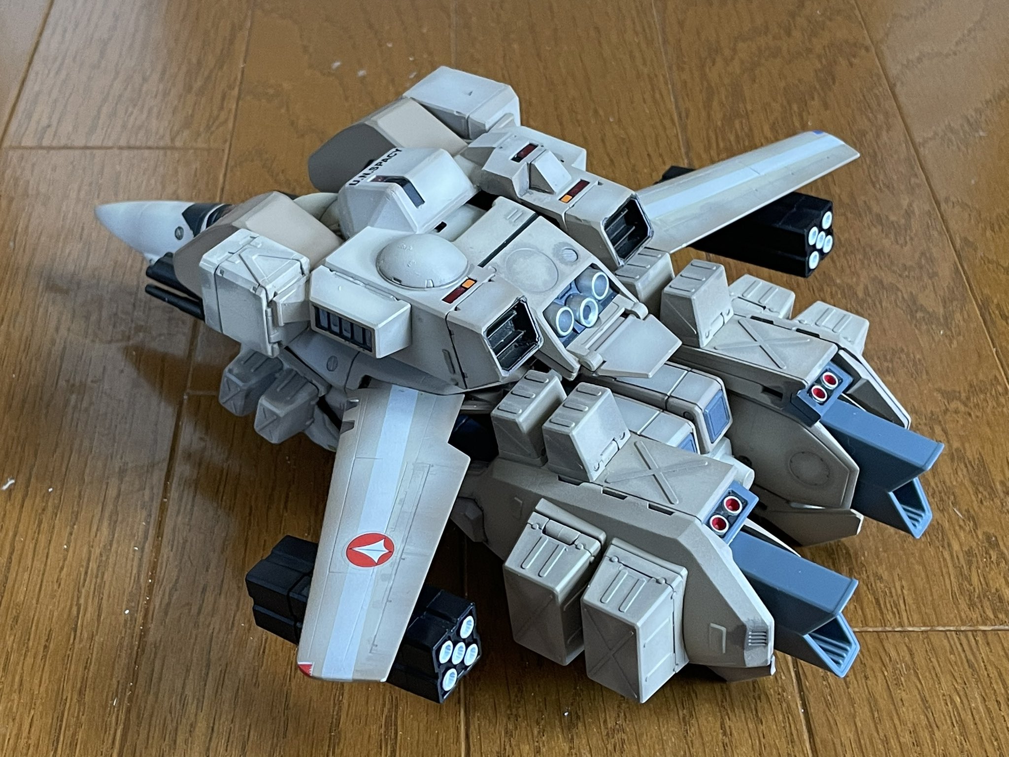R Area K 16 マクロス バルキリー やまと1 60完全変形vf 1改造 トマホークバルキリー完成 3 3 頭部はトマホークの物となっているがこのプランはどのvfにも装備が可能 T Co Cd9wwqaavx Twitter