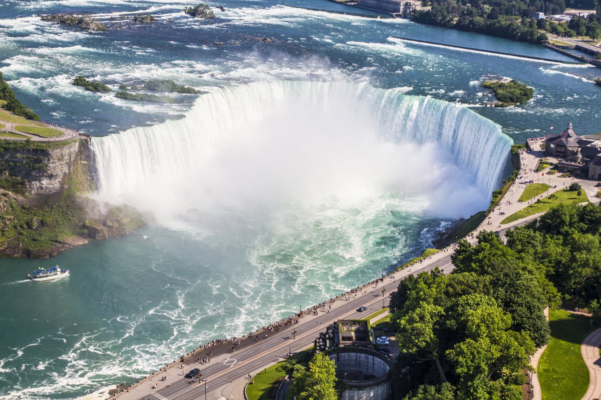 Drone Footage Of Niagara Falls Watch this video bit.ly/3xRvwWd #NiagaraFalls #Niagara #waterfalls #Waterfall #nature #naturelovers #naturelover #Video #drones #drone #4KUltraHD #YouTube #videos #ViralVideo #Trending #Canada #NewYork #NewYorkForever