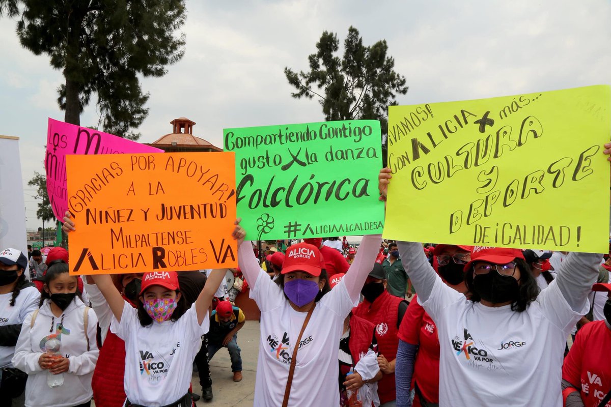 Jorge_ARobles's tweet photo. Estamos cada vez más cerca de ganar un proyecto para Milpa Alta.
El apoyo en todos los pueblos es contundente.
#VaPorMilpaAlta #VaPorTecómitl  #6Junio2021 #VamosAGanar
#AliciaRoblesAcevedo 
#ElCambioEsImparable https://t.co/NMt4XP6GgE