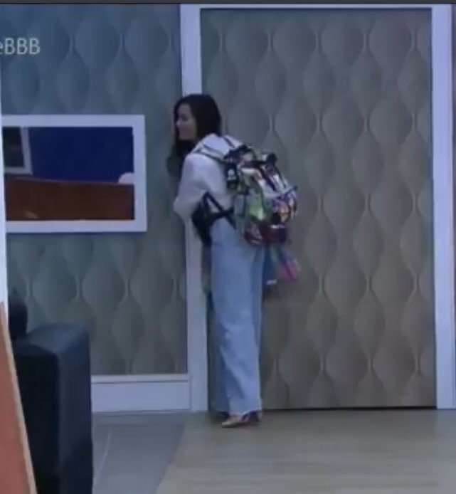 BBBcomaRe's tweet photo. E MILIONÁRIA , E FAMOSA , E 27 MILHÕES E ELA É O MOMENTO 

TUDO PRA MIM !!! 

#BBB101 l Viih tube l vitube l nem o Gil l basculho l Juliette e Lucas l Mamacita l Esse 101 l 101 COM JULIETTE l Nego Di l Probosta https://t.co/b7dvsbQ8LE