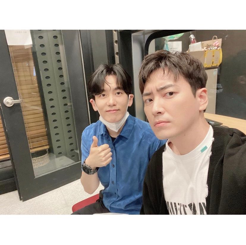 About_LJunHyuk's tweet photo. 🥰🥰

🔗https://t.co/DIDrpHJH3B

#LeeJoonHyuk #이준혁 https://t.co/KGEWBSqRsb