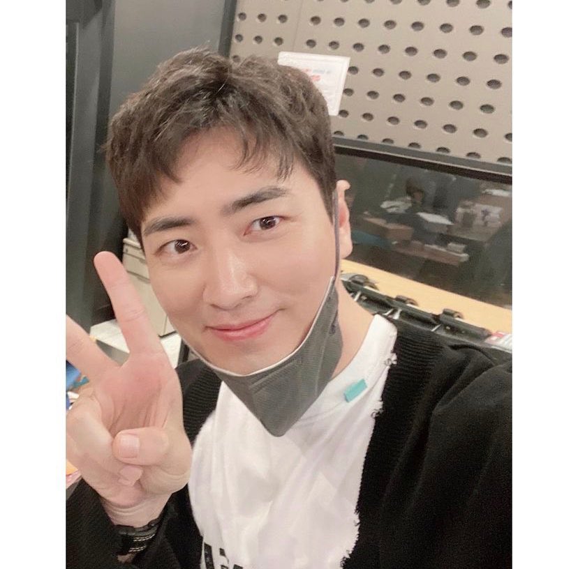 About_LJunHyuk's tweet photo. 🥰🥰

🔗https://t.co/DIDrpHJH3B

#LeeJoonHyuk #이준혁 https://t.co/KGEWBSqRsb