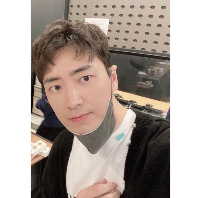 About_LJunHyuk's tweet photo. 🥰🥰

🔗https://t.co/DIDrpHJH3B

#LeeJoonHyuk #이준혁 https://t.co/KGEWBSqRsb