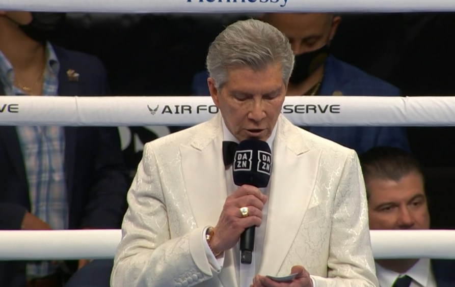 BoxingeraCom's tweet image. it's time for the main event !! @Michael_Buffer #CanelovsSaunders #caneloalvarez #boxeo #boxingnews #BXNERA #texas