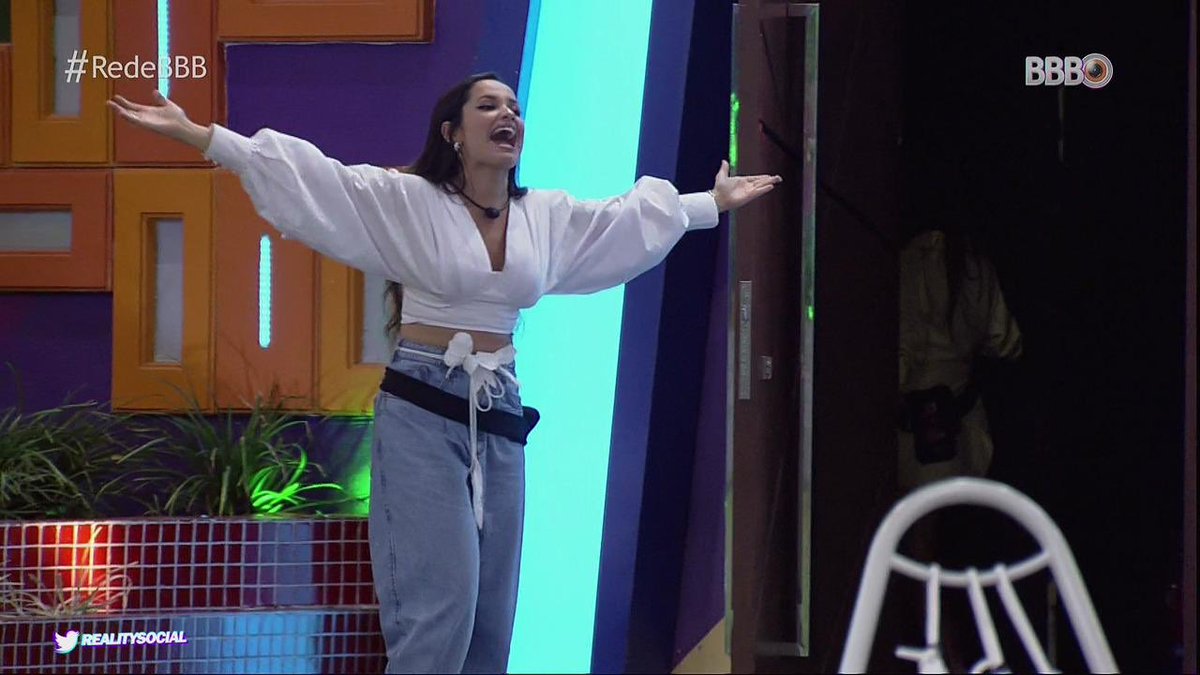 candyferraz's tweet photo. oficialmente o fim do bbb 21 e vou aproveitar pra agradecer publicamente ao meu dream team aqui no twitter nesses dias todos. muito sufoco e muito sorriso. vocês são ouro. 

✨ @carolfigueiredc @joaocoments @riviasps @bielzawn @blennzito ✨ https://t.co/D38j1L9GXk