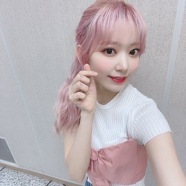 dechaa07's tweet photo. #SAKURA #IZONE
produce 48 center https://t.co/m1dldQozRN