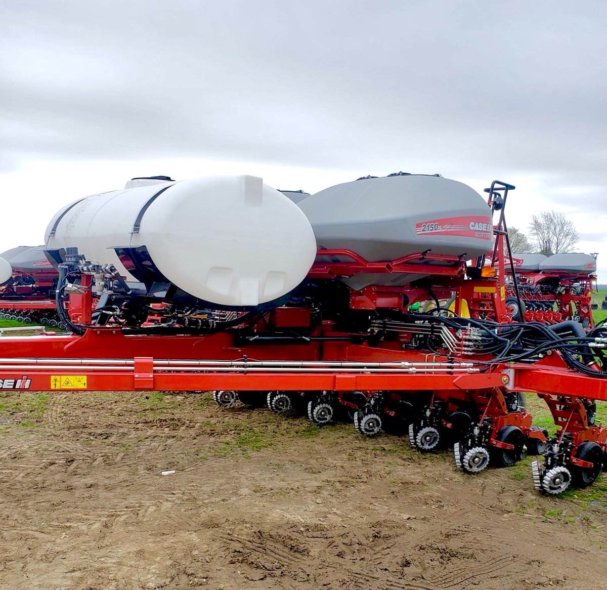 SurePointAg's tweet image. Customer Spotlight —&amp;gt; William Robinson shared this photo of his SureFire setup. Red, green, blue, or otherwise, every color of equipment looks better with SureFire accessories. Thanks for sharing, William! #SureFireAg #LiquidApplication #PrecisionAg #Plant2021 #AgTwitter