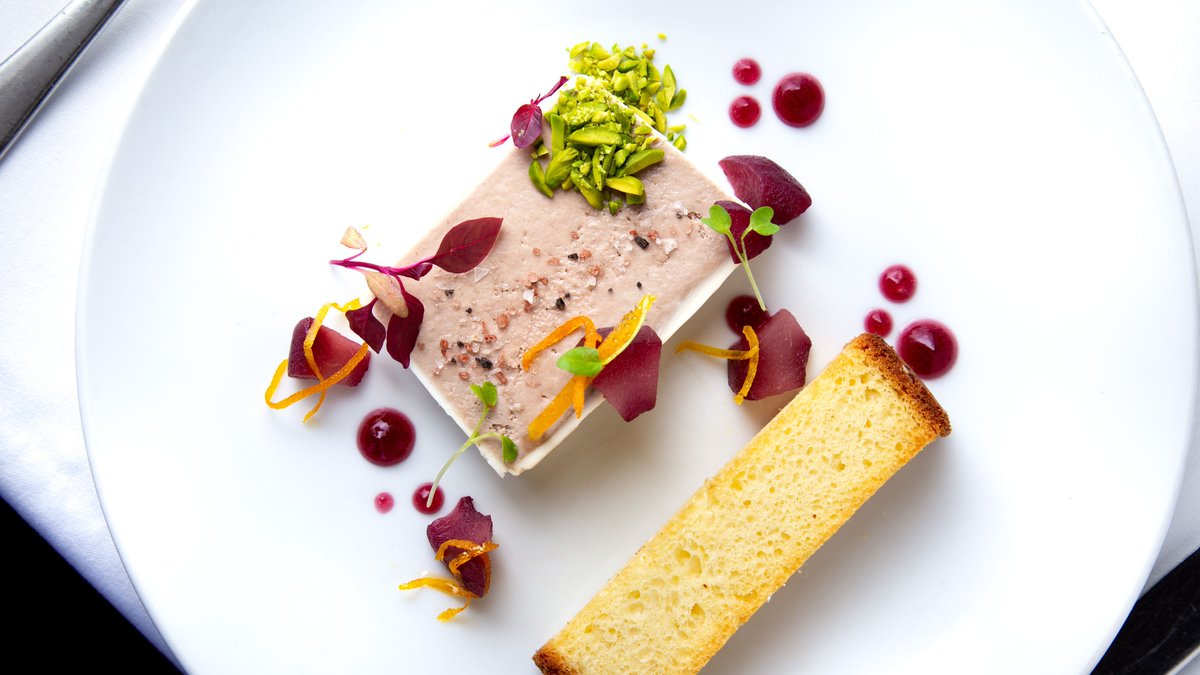 Warm wishes to all of the Moms this Mother’s Day from Toptable Group. We are so incredibly grateful for everything you do.
📷: <a href="/LeilaKwok/">Leila Kwok</a>