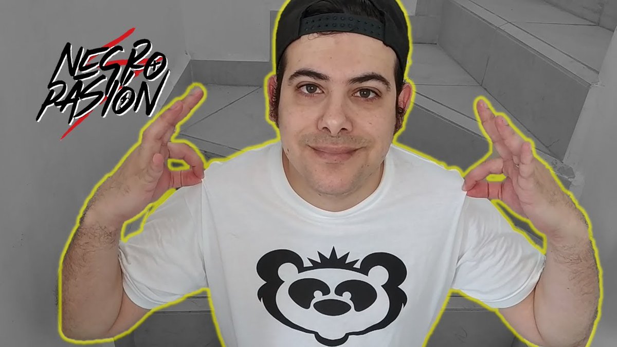 AmesVlogs's tweet photo. Amigos les comparto un video que hice donde compre una playera oficial de @Pxndx en Negro Pasión @rickytrech
https://t.co/45KoMBB967 https://t.co/ozwzNnLpY7