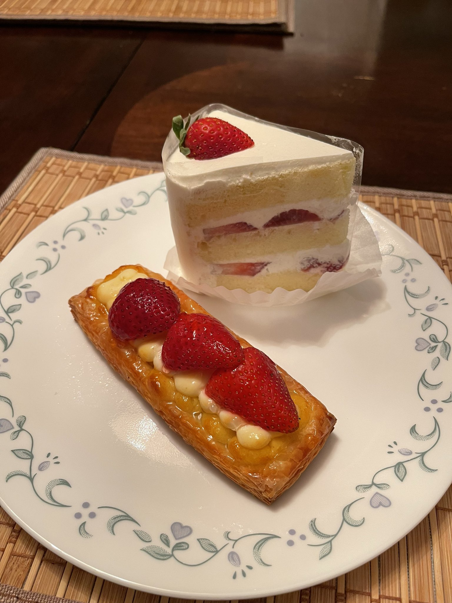 My strange way of celebrating him.

Happy Birthday to Yamada Ryosuke 