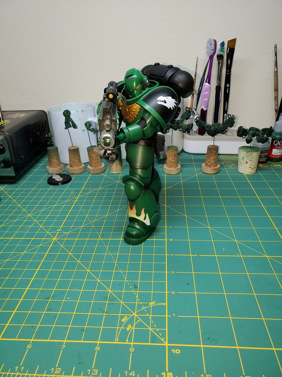 TheOnlyBranchow's tweet photo. He finally arrived! My painting desk now has its sentinel. https://t.co/FsG1OYvd3t