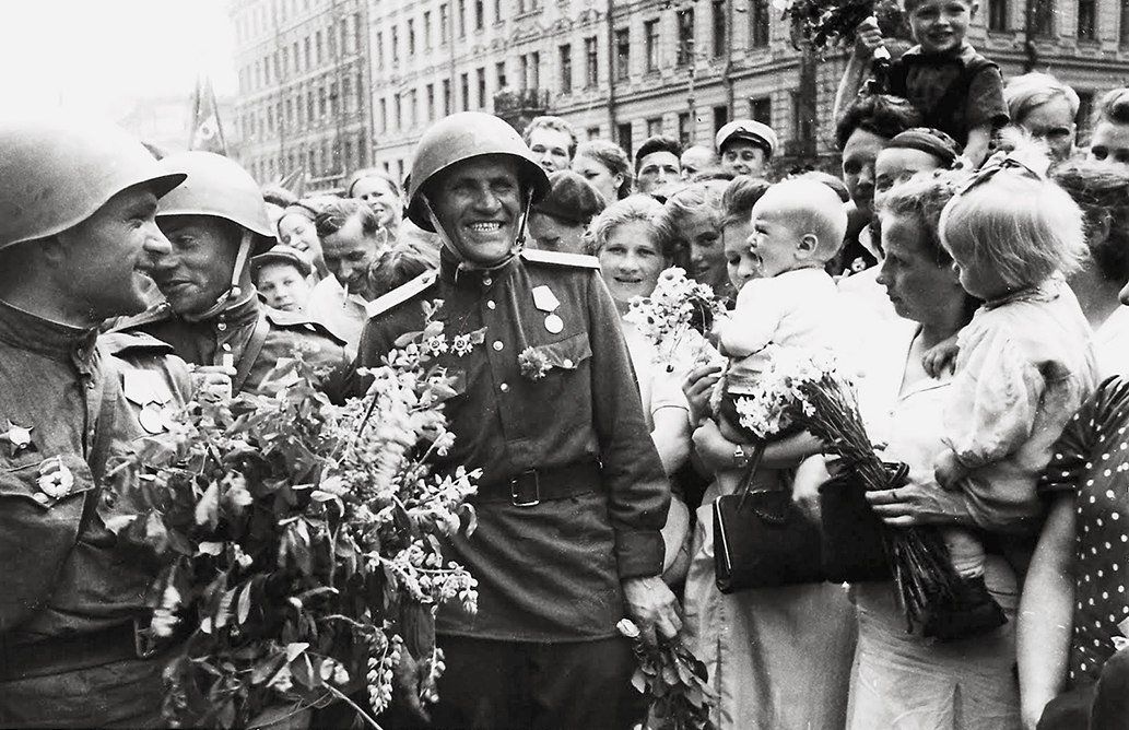 Уважаемые земляки! Дорогие ветераны!

Тепло и сердечно поздравляю вас с 76-й годовщиной Великой Победы!
День Победы — самый дорогой для нашего народа, для каждого из нас праздник. Он наполнен искренними эмоциями и воспоминаниями, ощущением торжества… t2p.pw/goZMUUxYF0