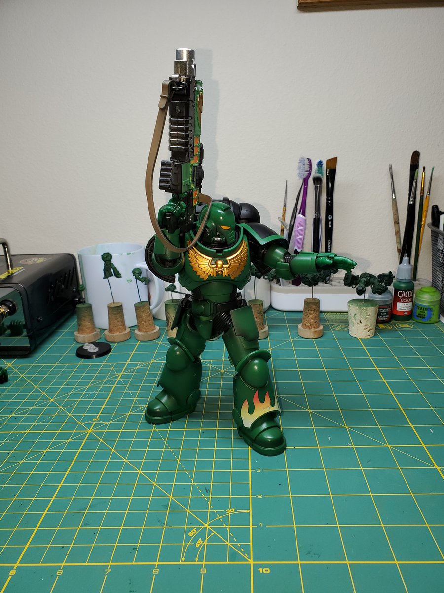 TheOnlyBranchow's tweet photo. He finally arrived! My painting desk now has its sentinel. https://t.co/FsG1OYvd3t