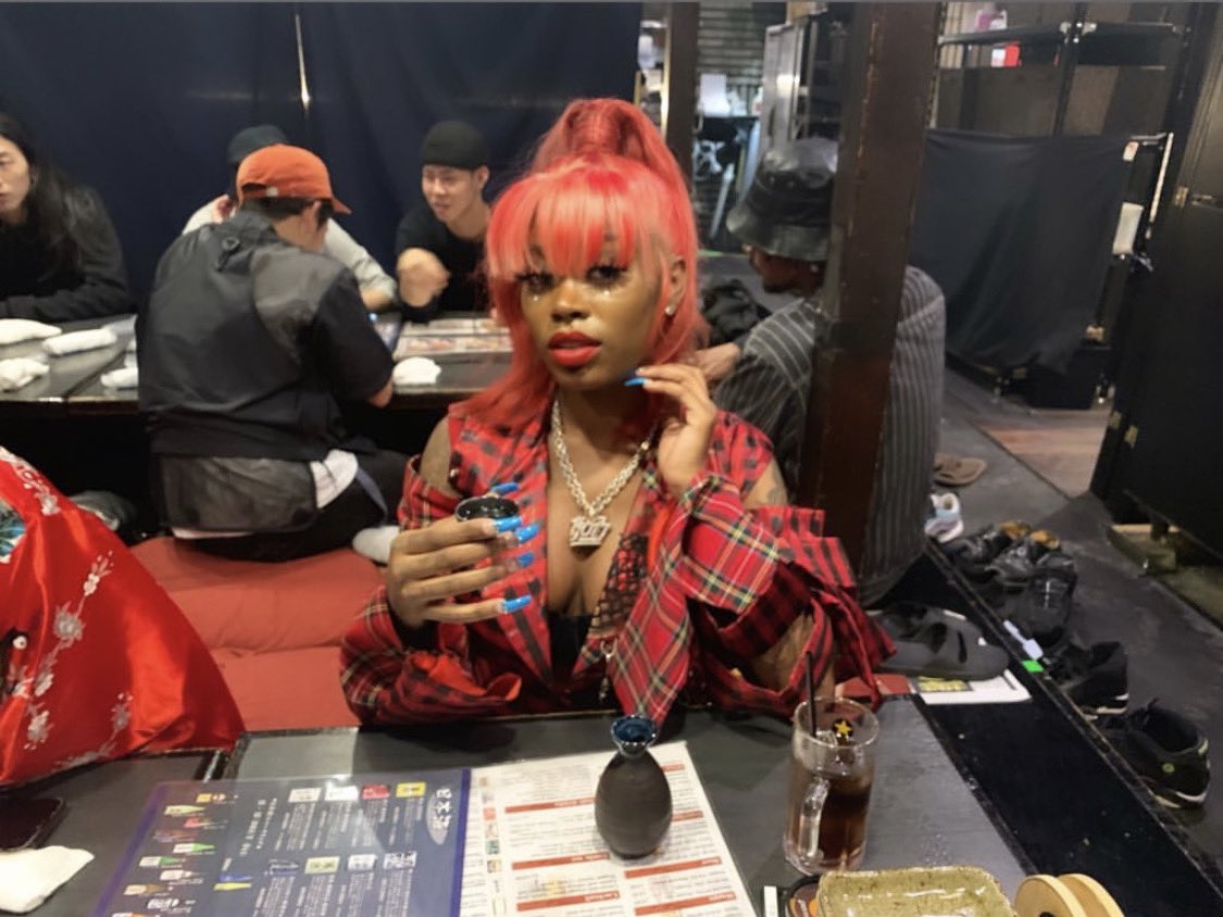 TW Pornstars - 2 pic. Queen Of Teens. Twitter. @sadedabratt @AsianDaBrattt.  3:47 AM - 9 May 2021