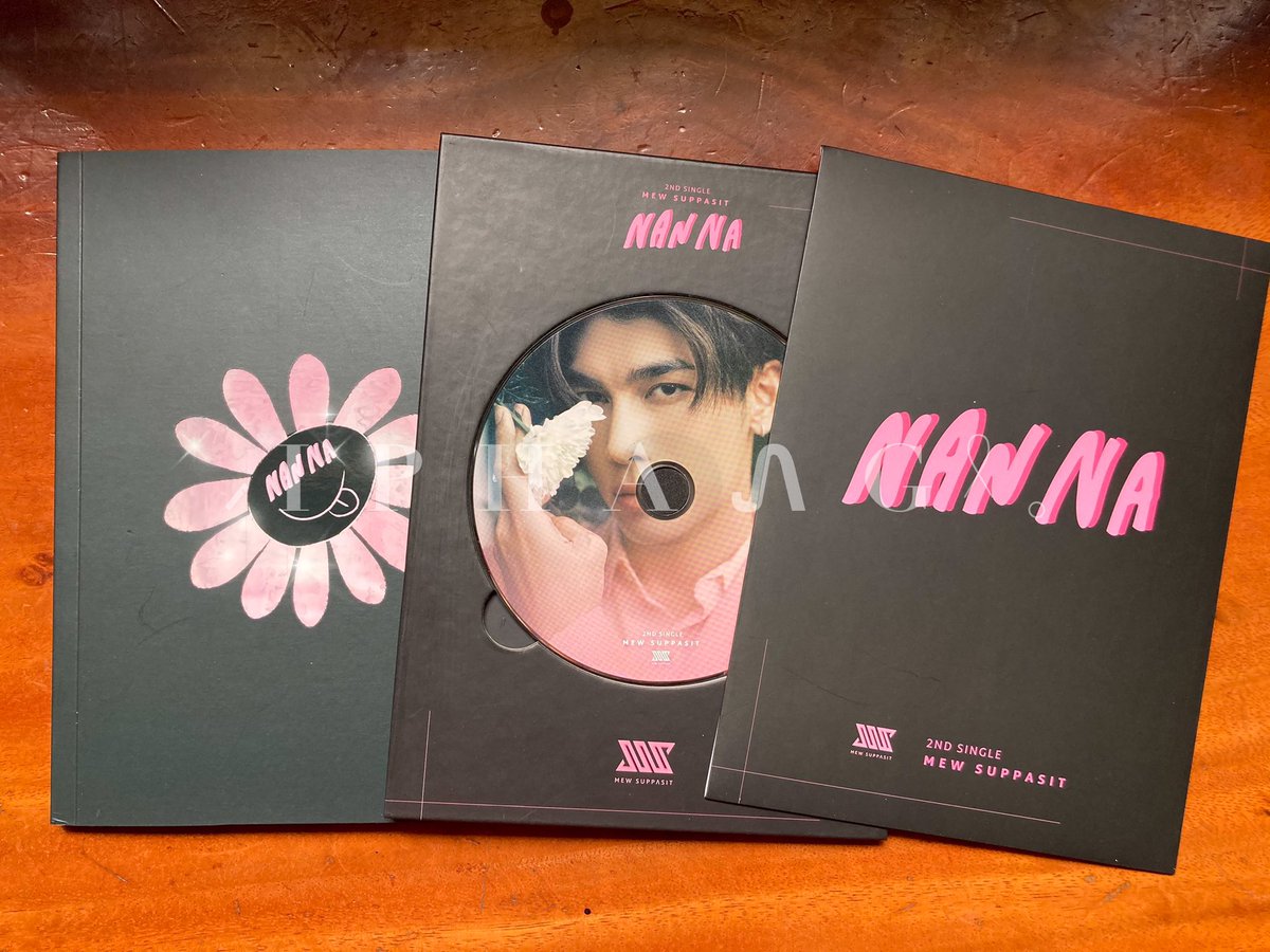 ขายอัลบั้ม Nanna black version (ไม่มีการ์ด) มีครบทุก cd ให้เลือกสรรค่ะพสสส  #หวานใจมิวกลัฟ  #MewSuppasit  #มิวศุภศิษฏ์  #Mewlions  #ตลาดนัดหวานใจ  #MewGulf #ตลาดนัดมิวกลัฟ  #มิวกลัฟ  #ตลาดนัดหวานใจมิวกลัฟ