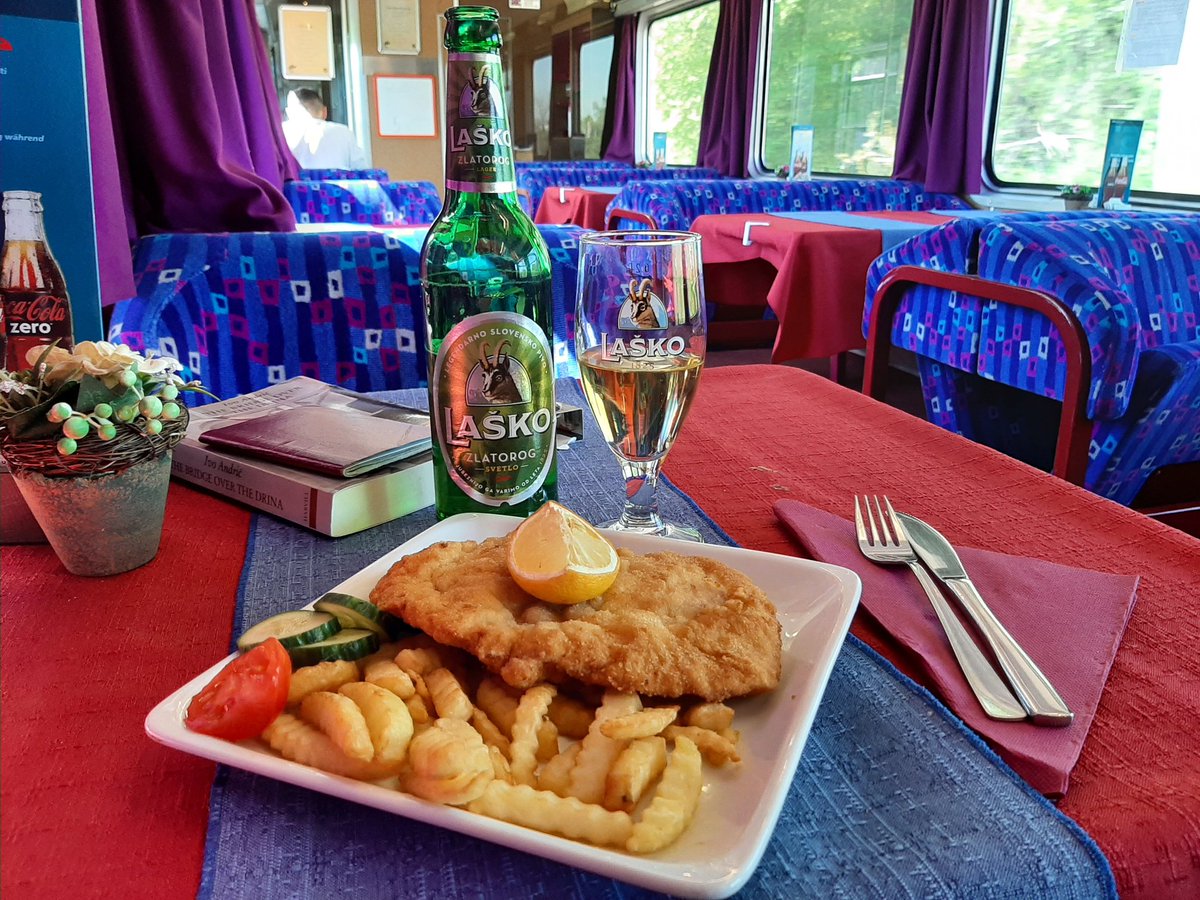 Train aficionados and those who know me probably could see this post coming: the Emona train has a Slovenian  @_DiningCar. So a delicious Wiener schnitzel and a beer it is for early lunch!