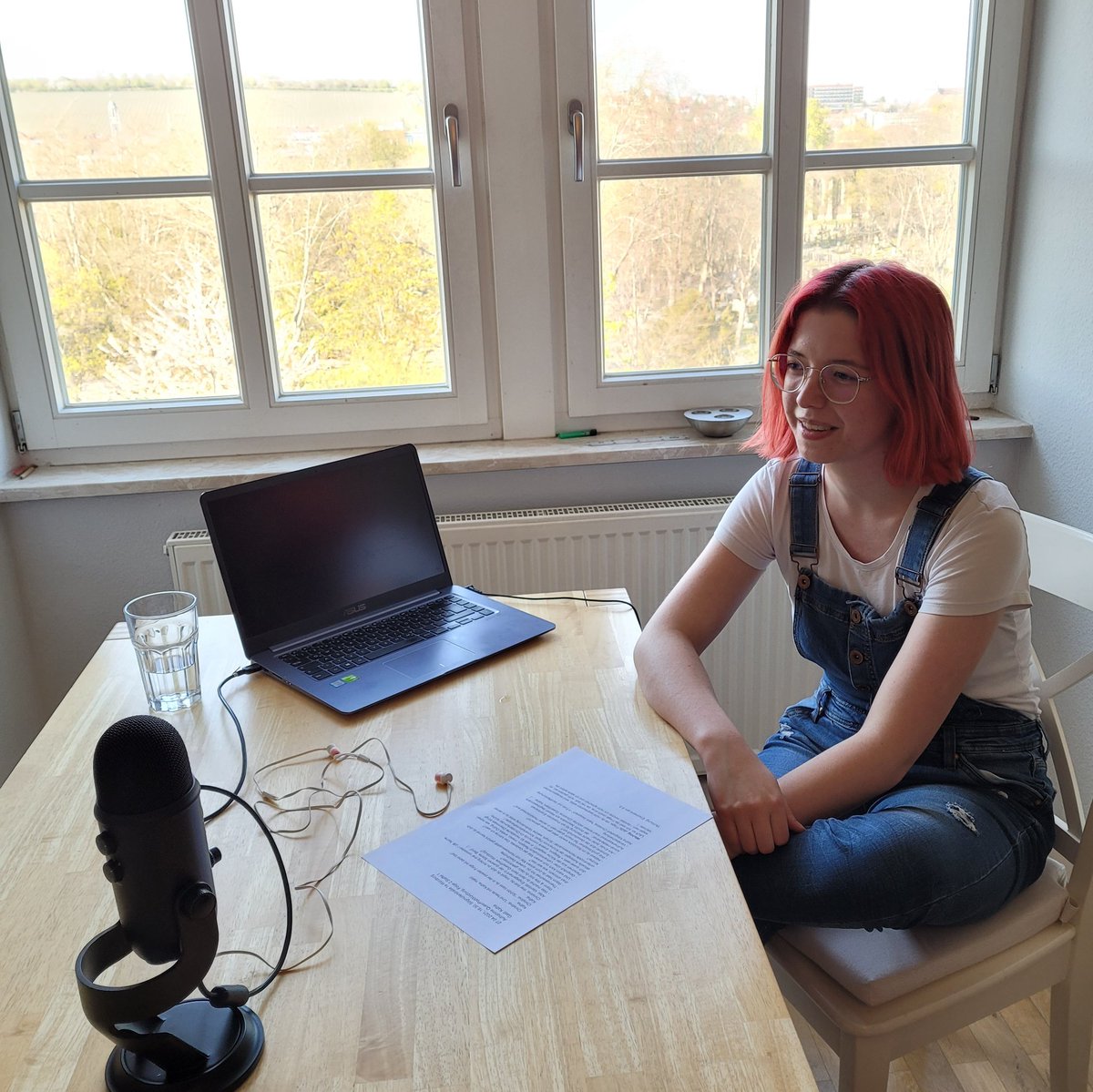 QueerPrideWue's tweet photo. Und hier ist schon die zweite Folge unseres Podcasts QueerPodWürzburg! ✨ Die gibts überall wo es Podcasts gibt zu hören.
Zu Gast ist Katha. Wir reden über ihre Arbeit als Religionslehrerin und ihr Verhältnis zur Kirche.
#podcast #queerpridewürzburg #csdwürzburg #queerpod https://t.co/QXXxib8lXH