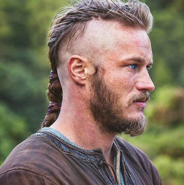 vikings_fr's tweet photo. We miss u King Ragnar https://t.co/15AOm7H5Di