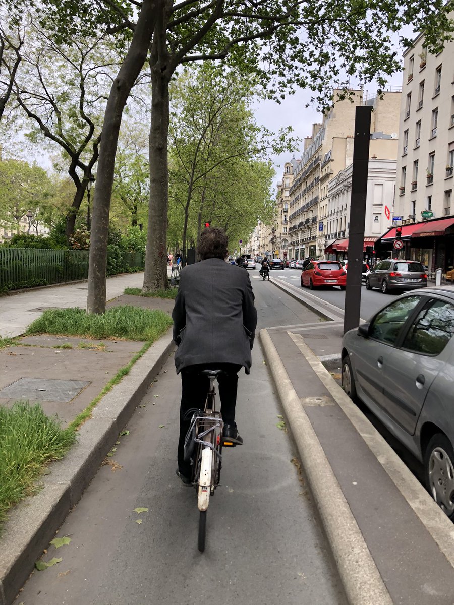 LCyclable's tweet photo. Un Hollandais sur un Hollandais. 😍🇳🇱🚲👌

#PPLV https://t.co/toSUOO8os8