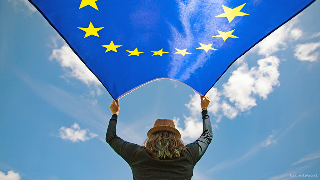 ecb's tweet photo. Happy Europe Day! 🇪🇺
Check out the ongoing initiatives of the EU institutions, including our #EuropeDay quiz here https://t.co/JUvqGtyLuG https://t.co/ZS4IiKypOS