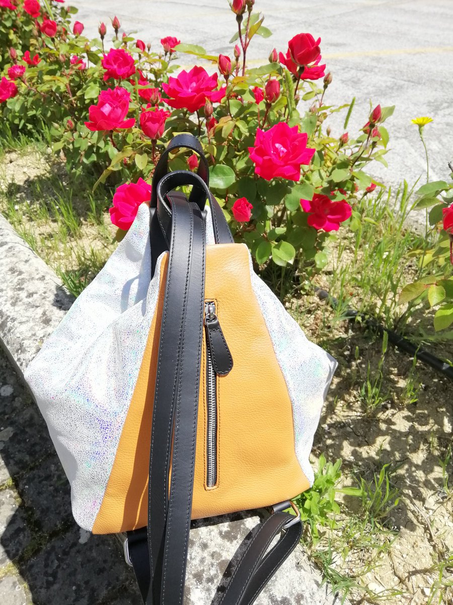 Madeinoutlet's tweet photo. Solo vera pelle artigianale!!! 🇮🇹🇮🇹🇮🇹 https://t.co/nAqPuHKQJA
