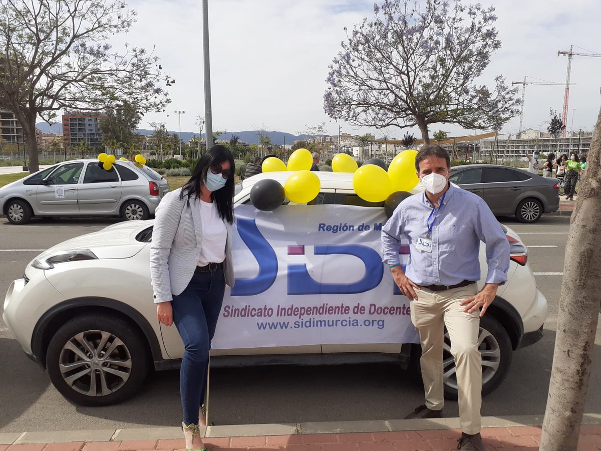 SIDIMURCIA's tweet photo. @SIDIMURCIA en la manifestación por la estabilidad de l@s docentes interin@s 
CARAVANA 9 de Mayo
#FijezaYa 
#FijezaYaEsConstitucional 
 https://t.co/FX5HBwQ1cw https://t.co/ltCWzDVBEu