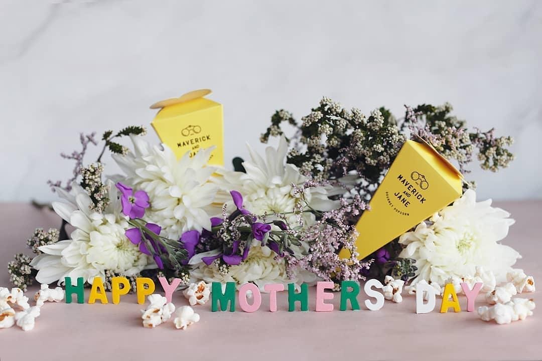 Incredible persons! You're the best!! Happy Mother's Day! May your days be blessed, now and forever 😊

#maverickandjane #gourmetpopcorn #chooseadventure #happymothersday