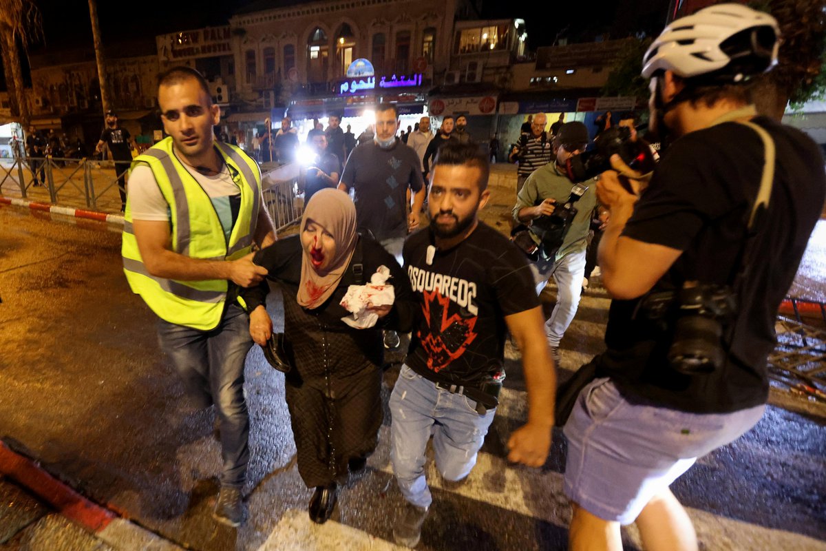 Israeli forces injured at least 90 Palestinians in occupied East Jerusalem.

Tens of thousands of Palestinians had gone to pray at Al Aqsa Mosque on one of the holiest nights in Ramadan.

Earlier, police blocked buses of Palestinians from northern Israel from reaching Jerusalem.