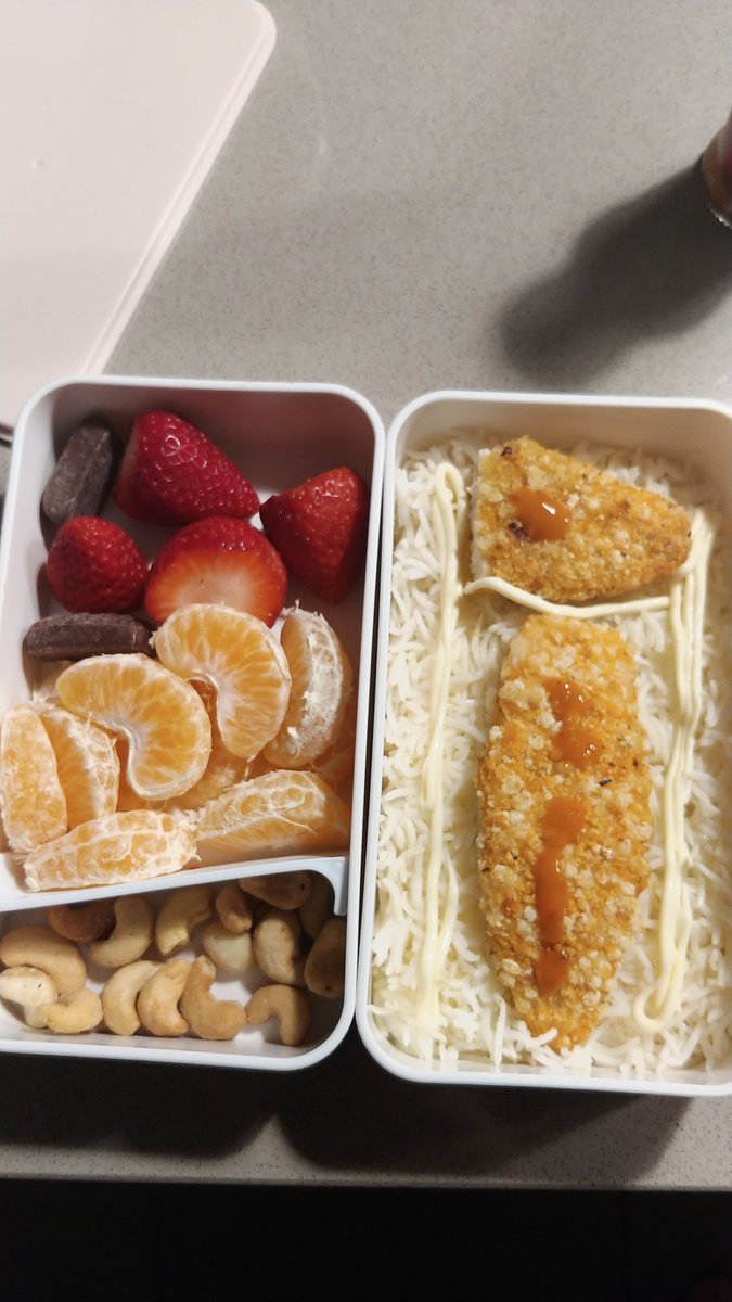 SamuelAnimation's tweet image. My third week at Pixel Zoo.
Environment has been great, people kind and patient, work engaging, 0 Maya crashes, but most importantly, my self made lunches have been delicious! 🍴 😋