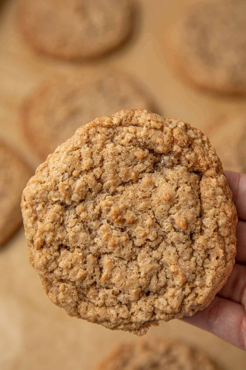 DanielAshley13's tweet photo. #WhatIWantOnTheMenu Oatmeal cookies https://t.co/gnA09IPE7l
