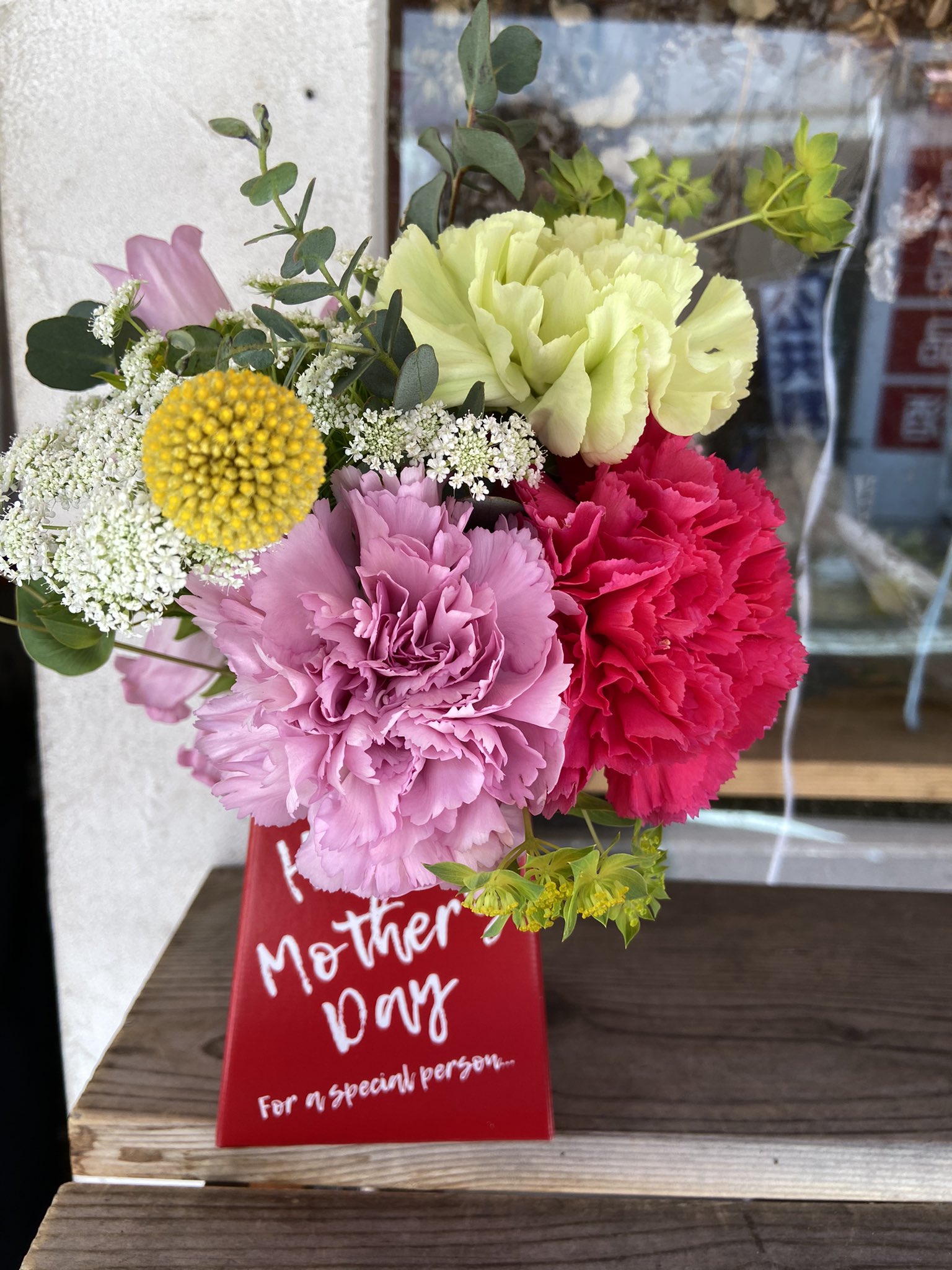 Nomadic Life Happy Mother S Day お店のすぐそばのお花屋さんのブーケ 三軒茶屋 フラワーバーガーデニア 母の日ブーケ T Co 7ygmq4smsm Twitter