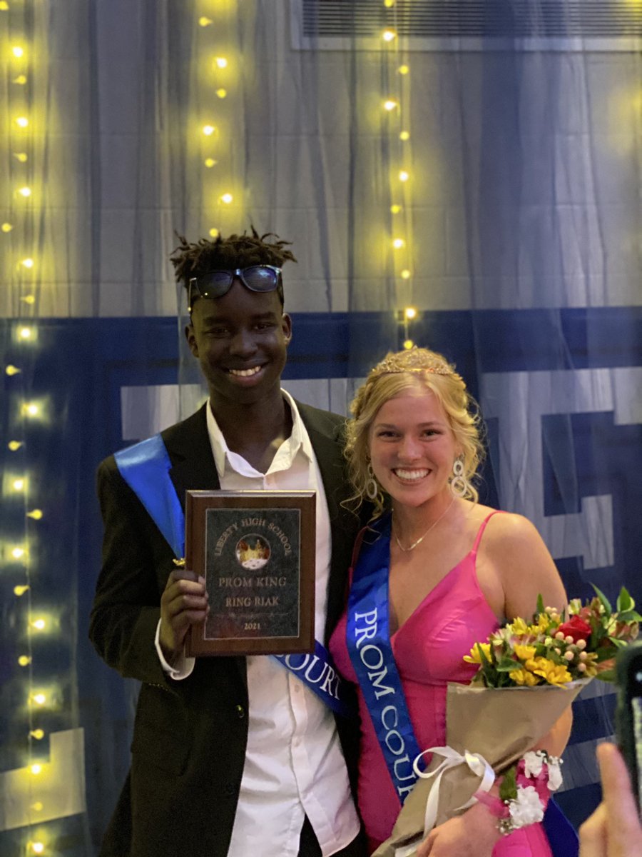 LibertyStuCo's tweet image. Congrats to Ring Riak &amp;amp; Ellie Hartwig! #promking #promqueen @LHSJAYS