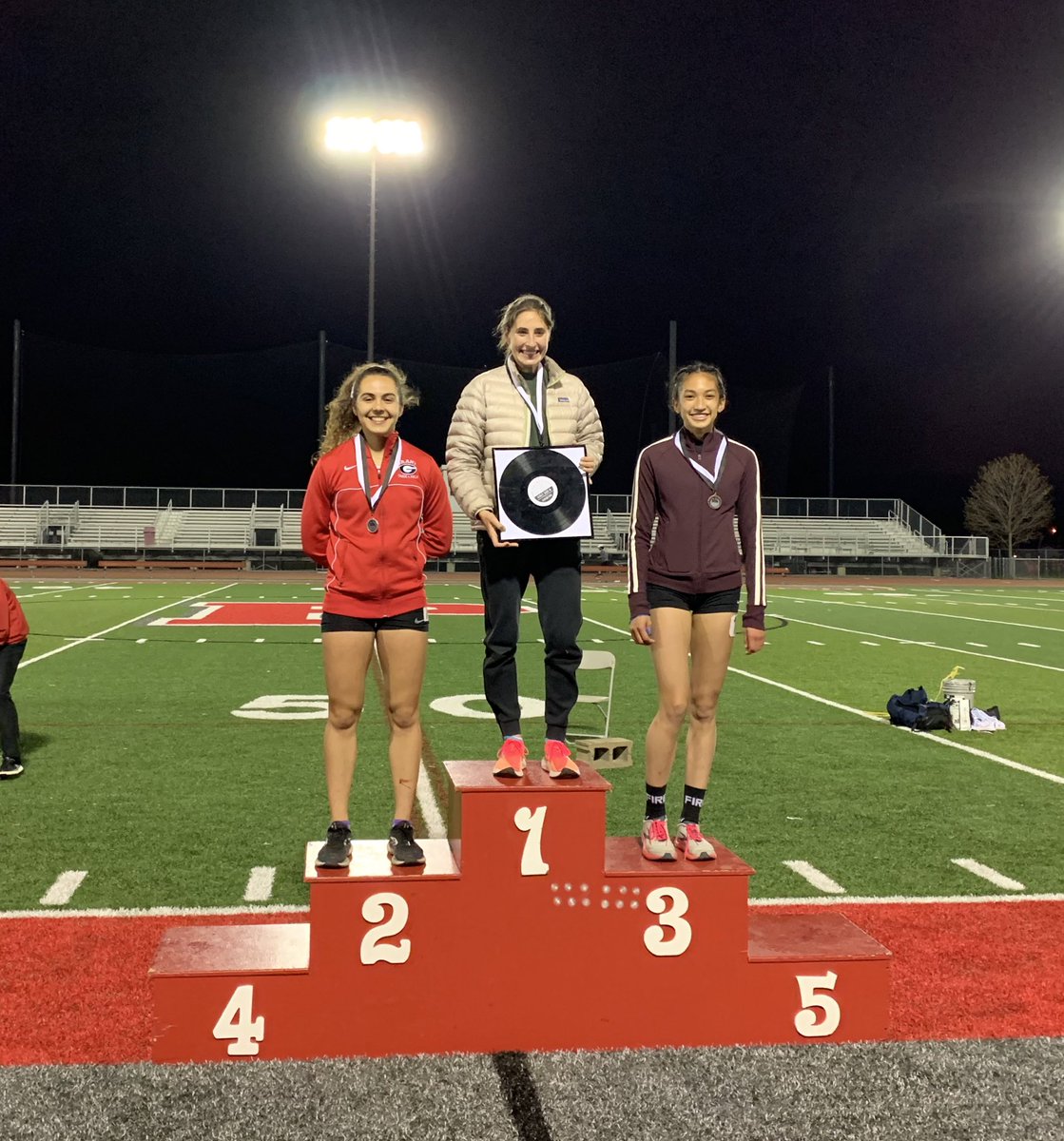 Junior Elia Ton-That had a HUGE 1600m race at Distance Night! New school record 4:56:6! 3rd place Podium Finish! AND new All-Time Chicago Public League Record. We are so proud of you!!! @northsidecphs @ncp_sports  #DNIP21